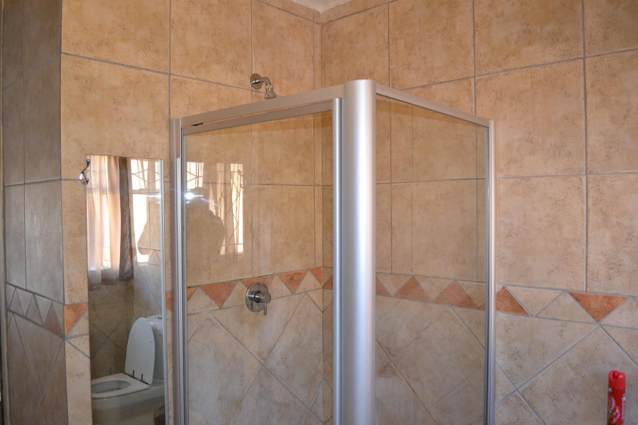 Oasis Of Life Guest House 윗뱅크 외부 사진
