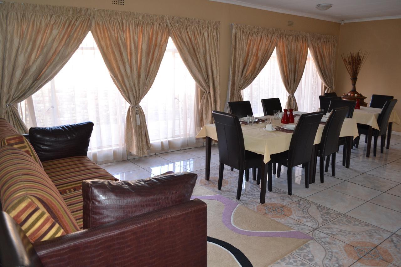 Oasis Of Life Guest House 윗뱅크 외부 사진