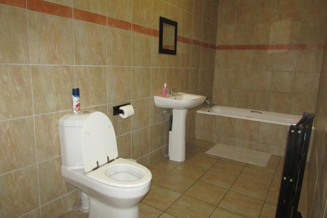 Oasis Of Life Guest House 윗뱅크 외부 사진