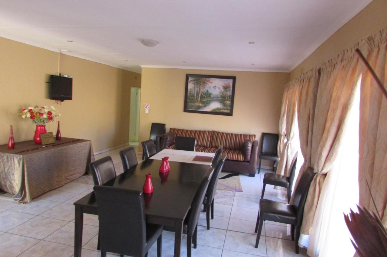 Oasis Of Life Guest House 윗뱅크 외부 사진
